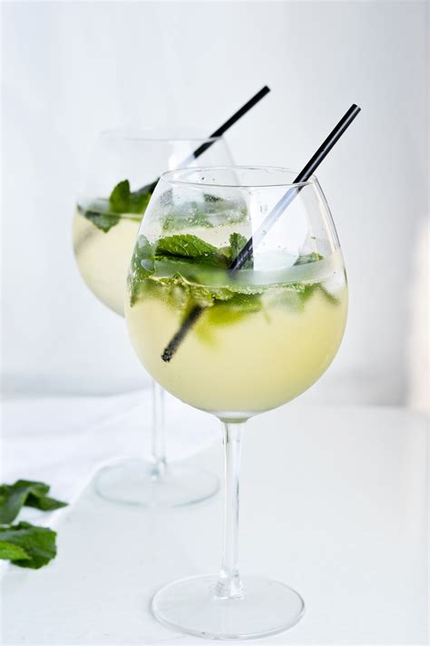 Cocktail Hugo in un bicchiere