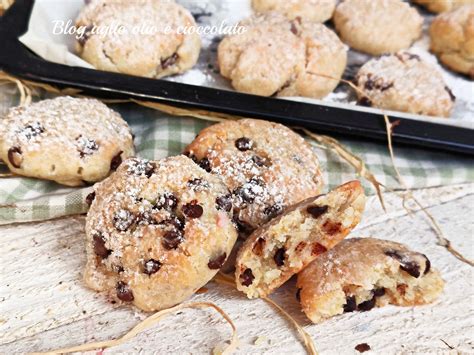 Gocce di cioccolato e pistacchi tritati