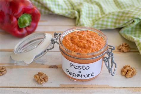 ingredienti per pesto di peperoni