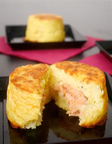 tortino di patate e salmone cotto e dorato