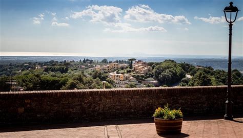 Terrazza dell'Osteria al Borgo con vista panoramica