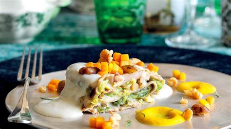 Chef Anna Bonfanti che prepara piatti vegani