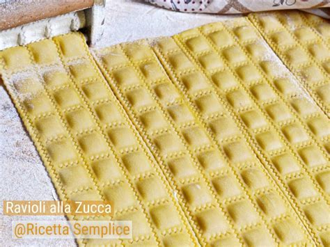 Composizione dei ravioli fatti in casa