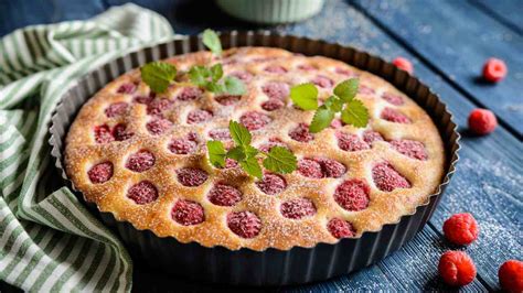 Torta morbida ai lamponi e yogurt