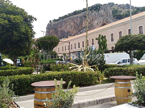 Piazza Cristoforo Colombo a Cefalù