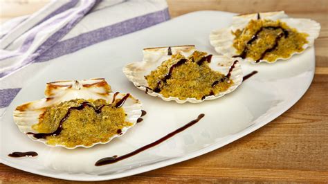 Ingredienti per la farcitura delle capesante tritati finemente