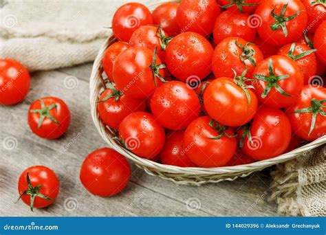 Pomodori maturi e succosi
