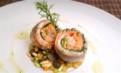 Pesce spatola intero e sfilettato