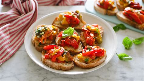 Varie bruschette guarnite