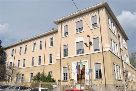 Edificio scolastico italiano a Bucarest