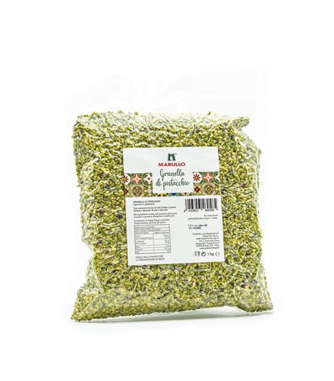 Granella di pistacchio su cannolo