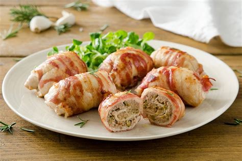 Involtini di tacchino con ripieno di ricotta e basilico