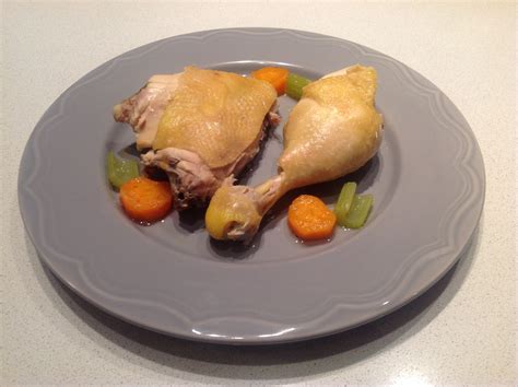 Pollo bollito con verdure