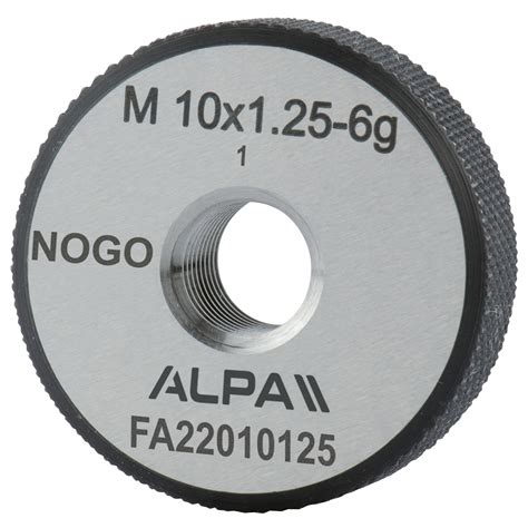diversi tipi di coperchi anello filettato in plastica e metallo