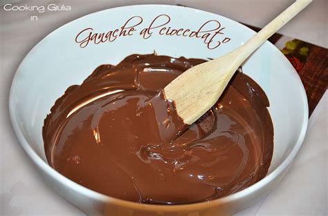 Fasi di preparazione della ganache al cioccolato