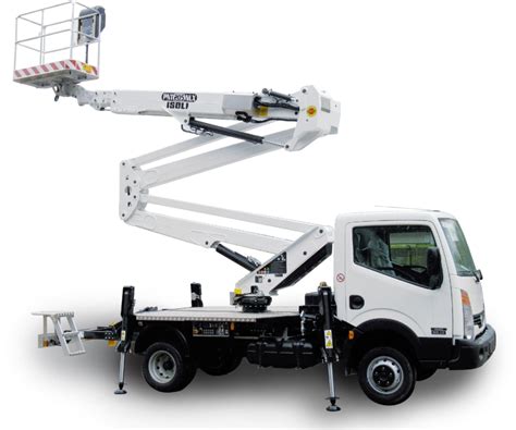 Piattaforma aerea mobile elevabile in azione
