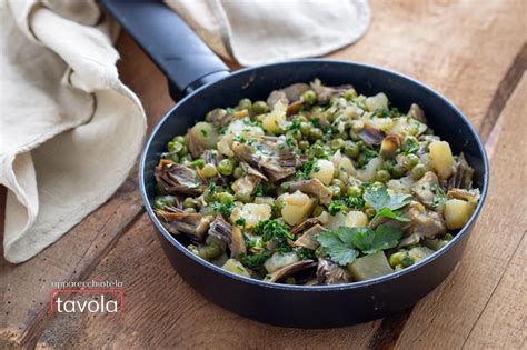 carciofi patate piselli in padella