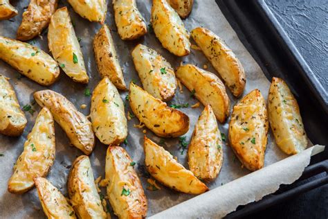 Patate tagliate a spicchi
