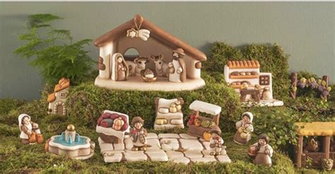 Esempio di abbinamento di un presepe Thun con altri accessori decorativi Thun