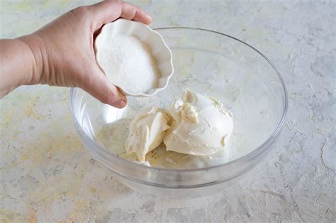 Mascarpone in una ciotola