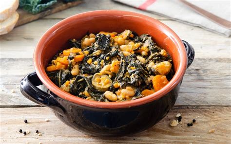 Piatto a base di cavolo nero