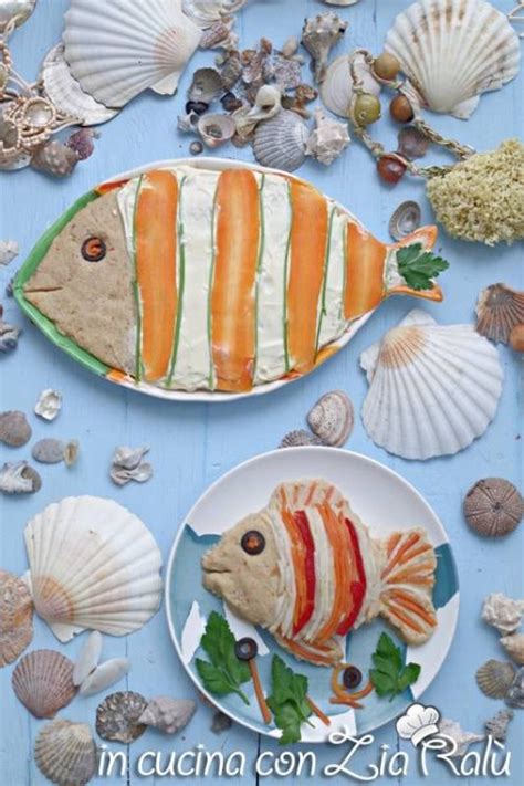 Pesce finto decorato su un piatto