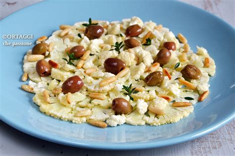 Cavolfiore bianco crudo con semi di chia